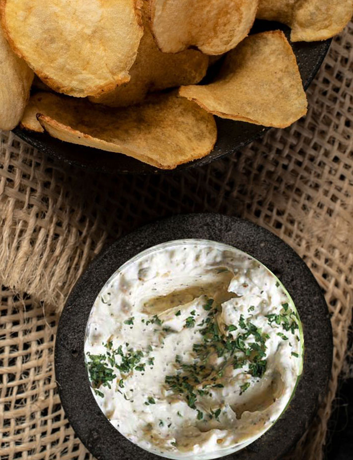 Papas Big Papa con Dip queso y cerveza Papas Big Papa con Dip queso y cerveza